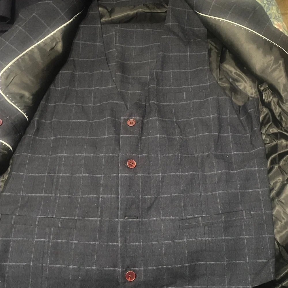 Men's Navy Windowpane 3-Piece Suit with Red Buttons - Picture 2 of 3